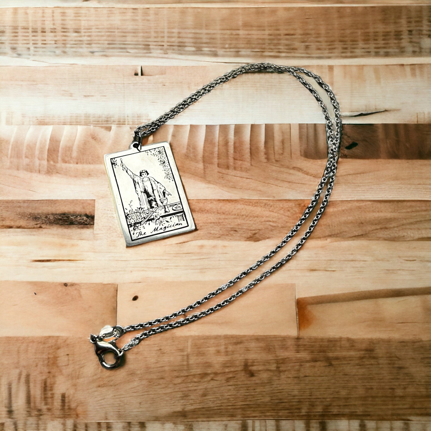 La carta del Tarot del Mago